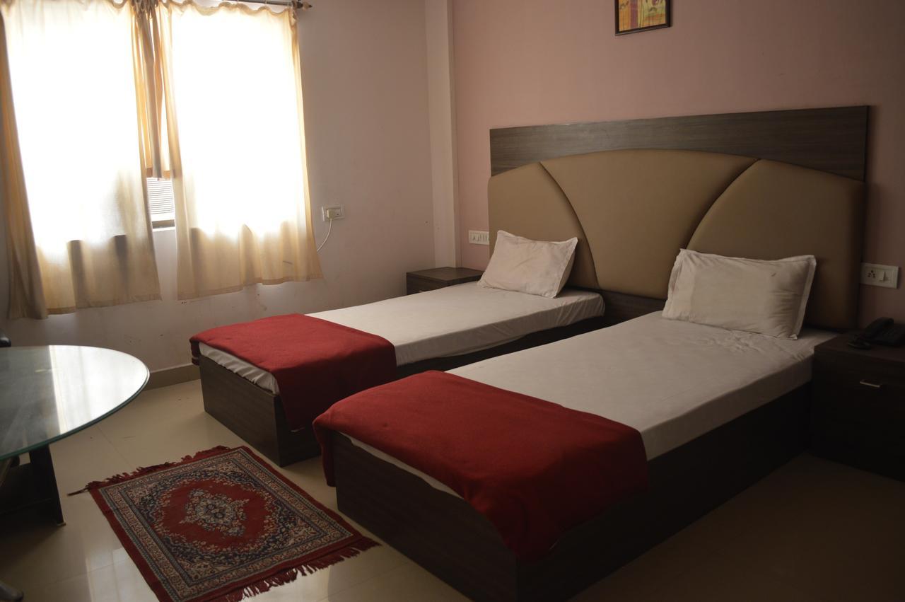 Hotel City Palace Brahmapur Szoba fotó