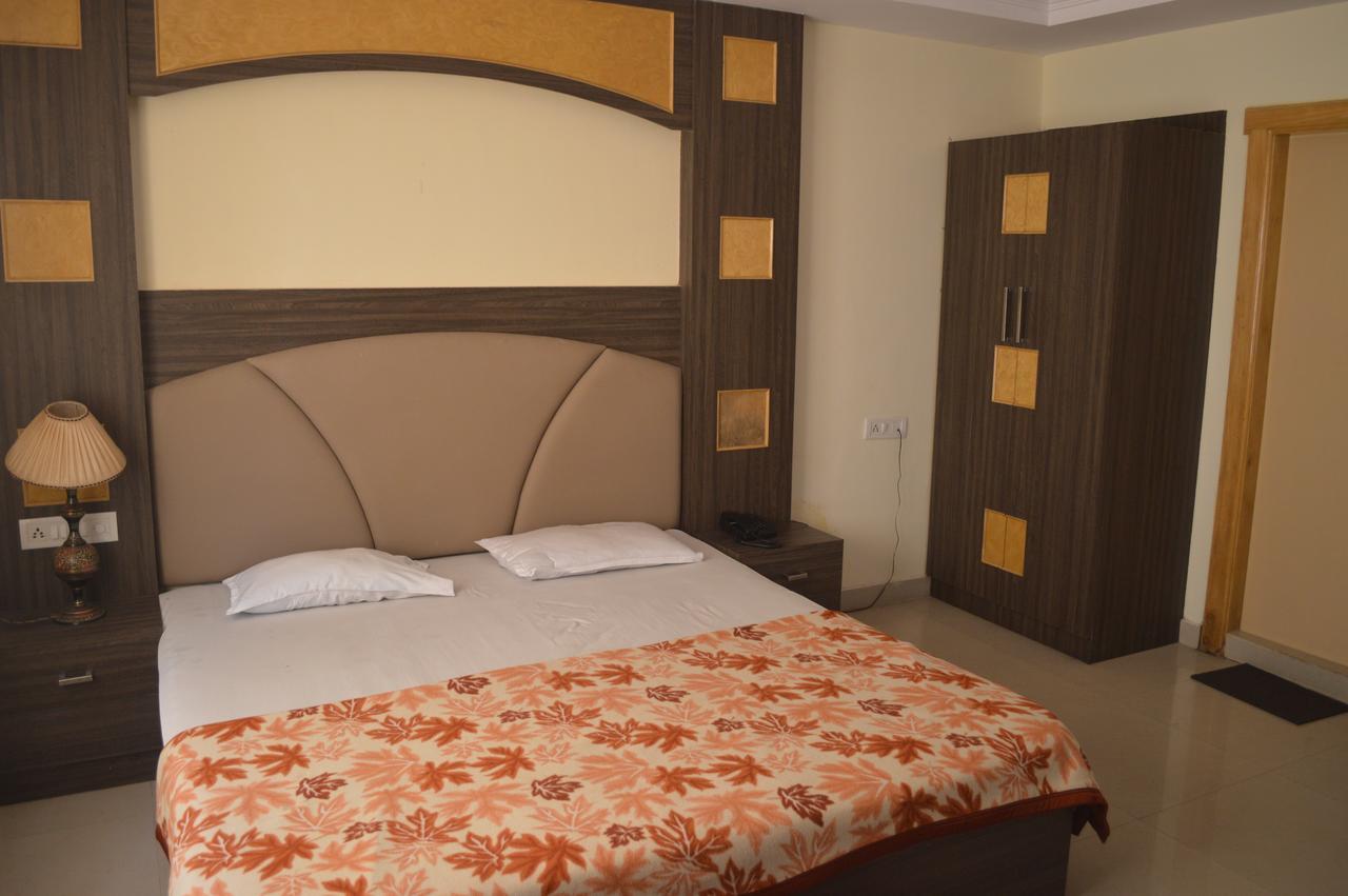 Hotel City Palace Brahmapur Szoba fotó