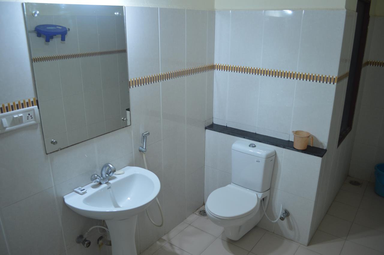 Hotel City Palace Brahmapur Szoba fotó