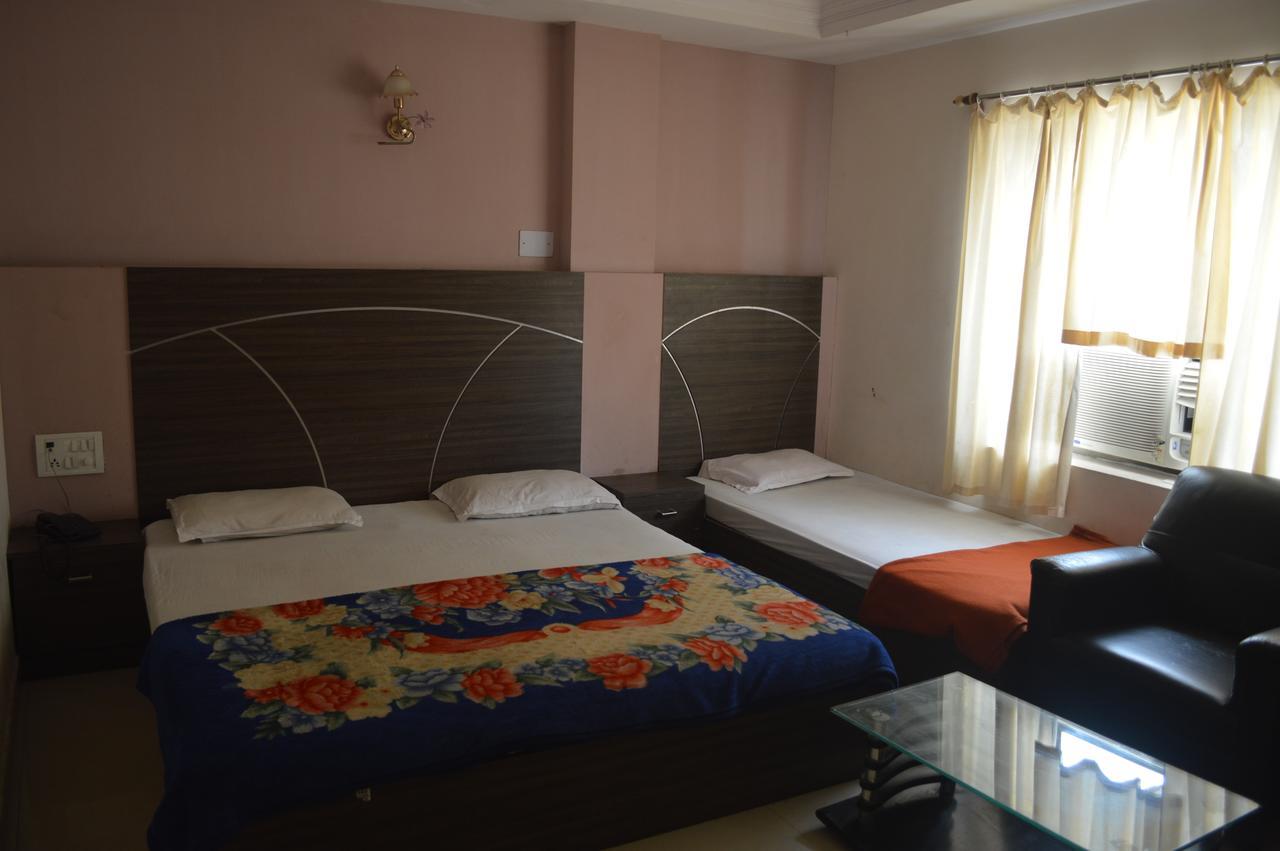 Hotel City Palace Brahmapur Szoba fotó