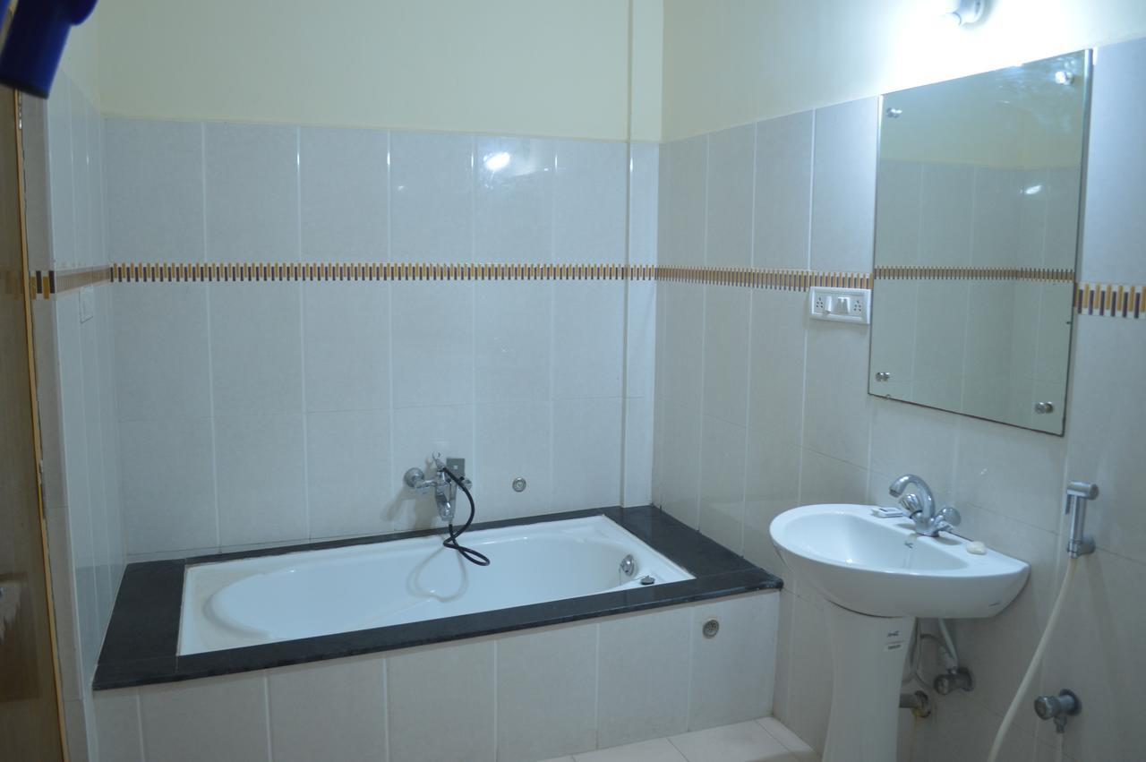 Hotel City Palace Brahmapur Szoba fotó