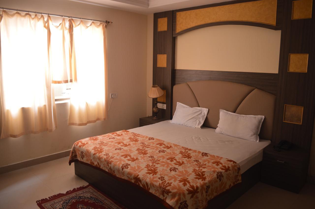 Hotel City Palace Brahmapur Szoba fotó
