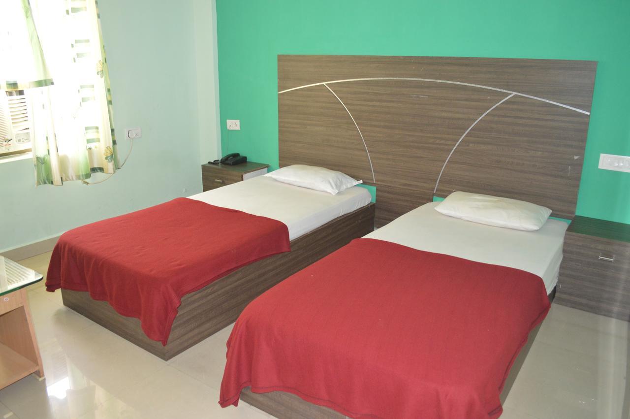 Hotel City Palace Brahmapur Szoba fotó